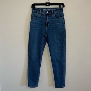 American Eagle women’s Jean straight stretch medium wash